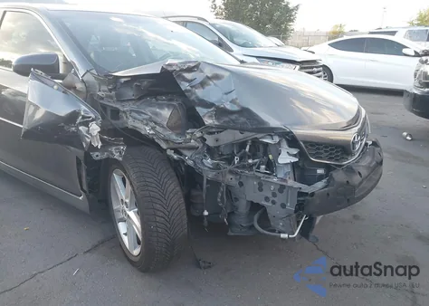 2014 Toyota Camry Se z USA, uszkodzony, nr VIN 4T1BF1FK0EU351301